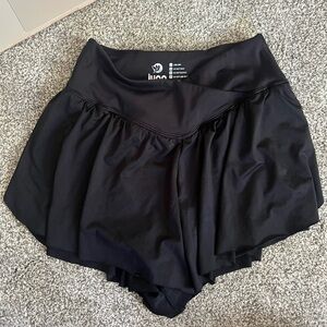 Iuga Black Skorts